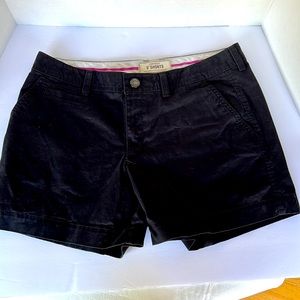 Old Navy Size 8 Black Khaki 5” Perfect Shorts